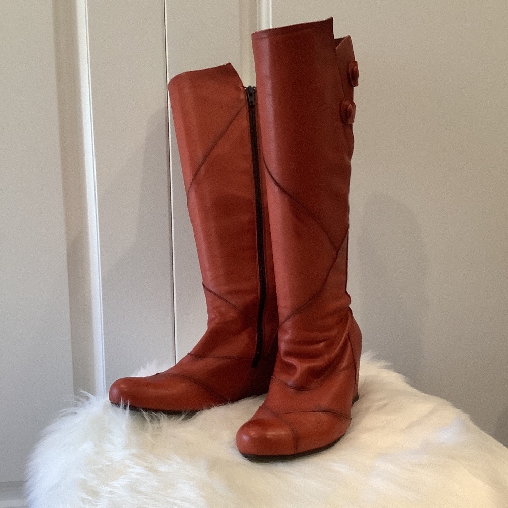West Size 8.5 Red